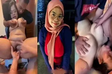 Bokep Hijab Toge Melayani Pacar Ganas Di Kasur poster
