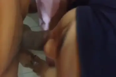 Gadis Jilbab Hitam Hisap Batang Sambil Cubit Puting poster