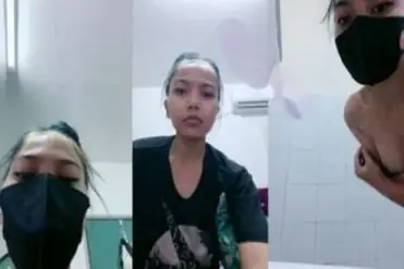 Host Live Mandi Bugil Sambil Jilat Nakal poster