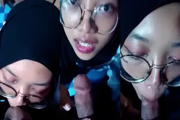 Ukhti Nanda Jago Nyepong Batang Pria Di Kamar poster